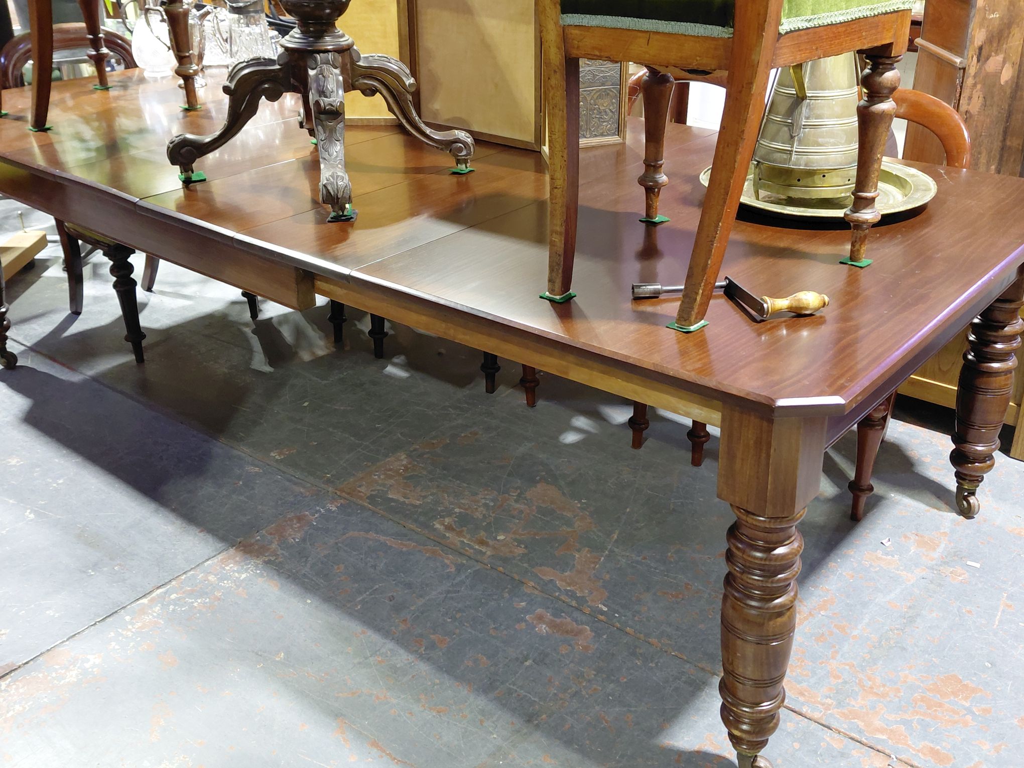 141 · EDWARDIAN PERIOD DINING TABLE