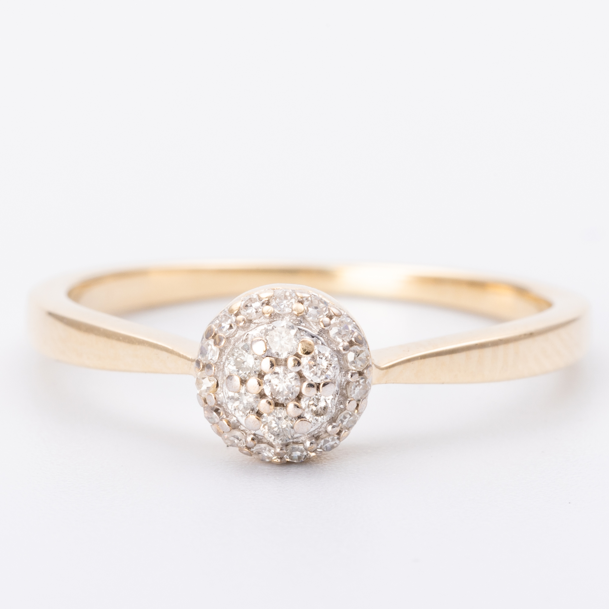 Diamond Cluster Ring 10ct Gold