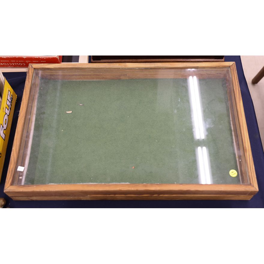 Vintage Wood Table Top Showcase 16''x25''x3''
