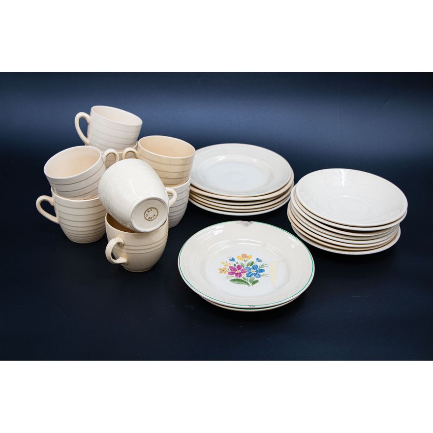 Crown Lynn Potteries - Early vitrified Paris Ware part tea service