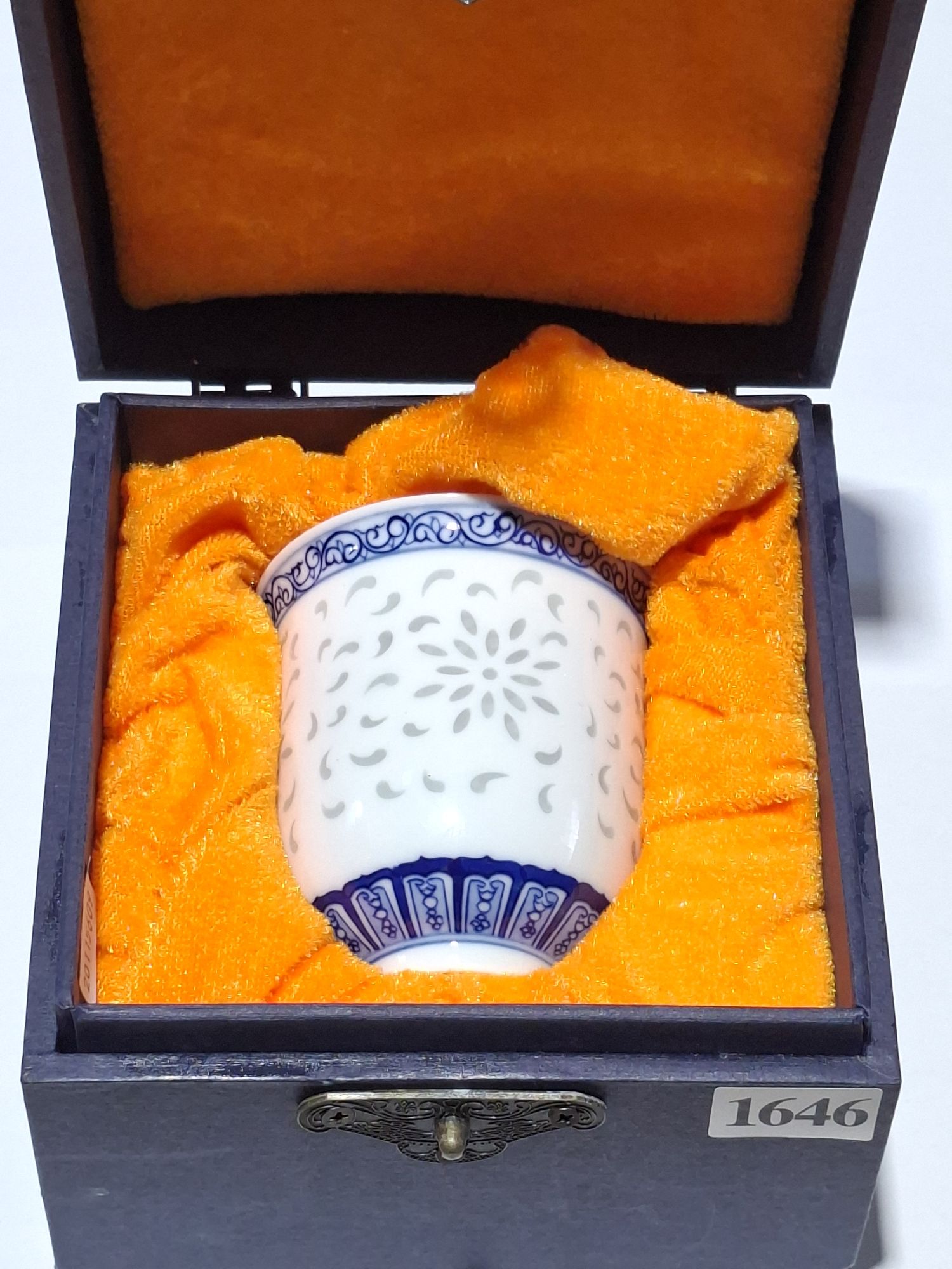 CHINESE VASE/MUG