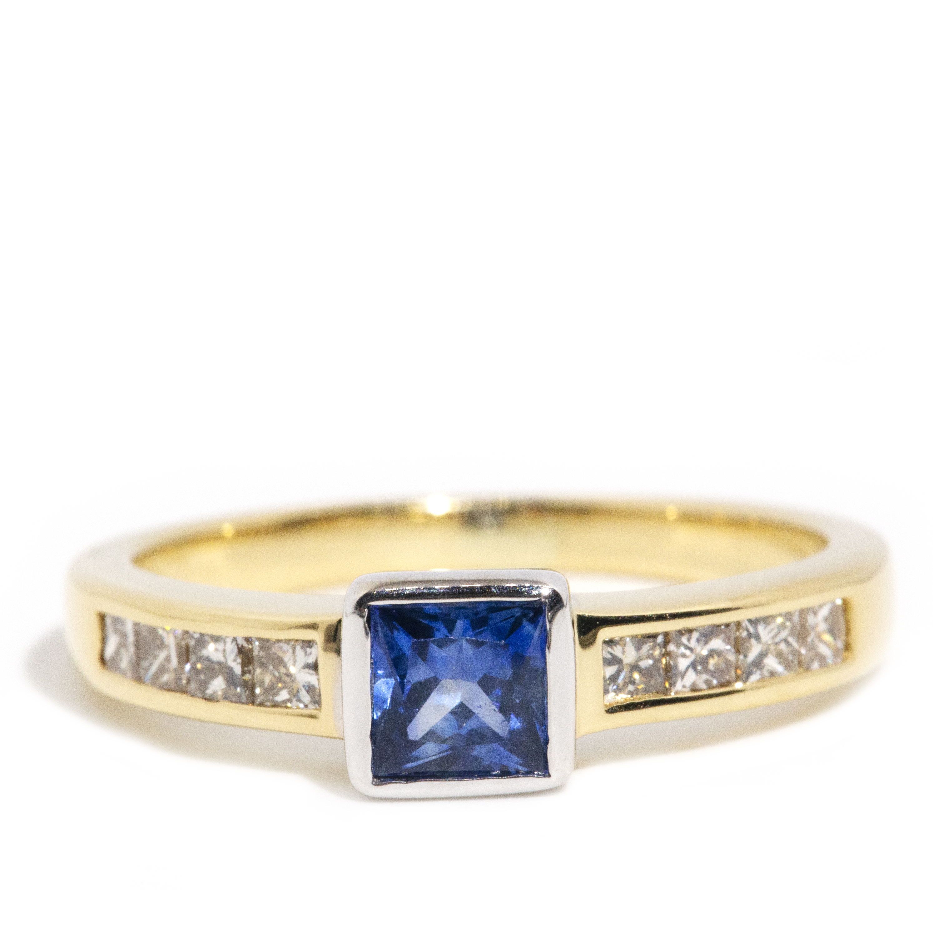 Blue Sapphire & Diamond Ring 18 Carat Gold,