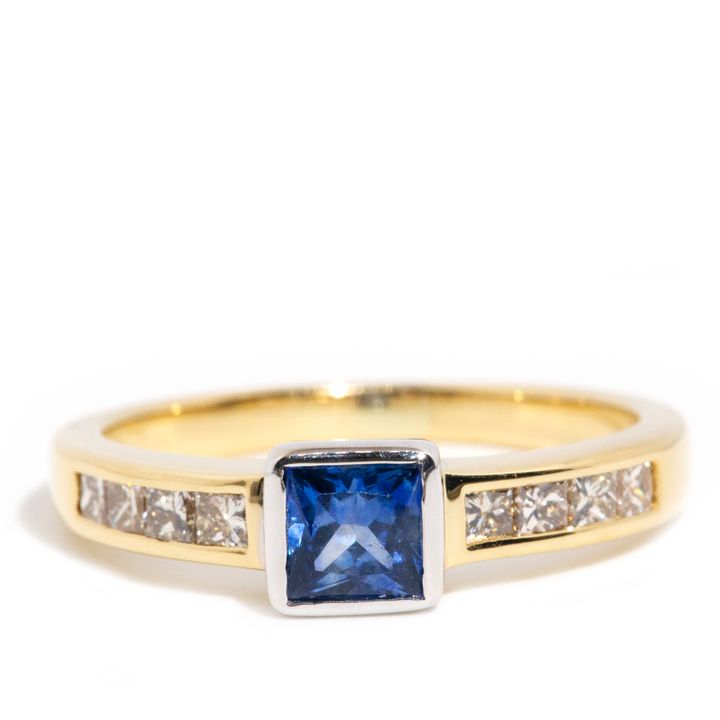 Blue Sapphire & Diamond Ring 18 Carat Gold,