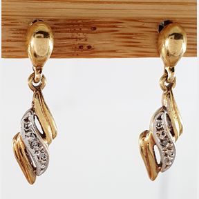 18CT YELLOW GOLD DROP EARRINGS WITH 2 ROUND DIAMONDS - 51929/3754