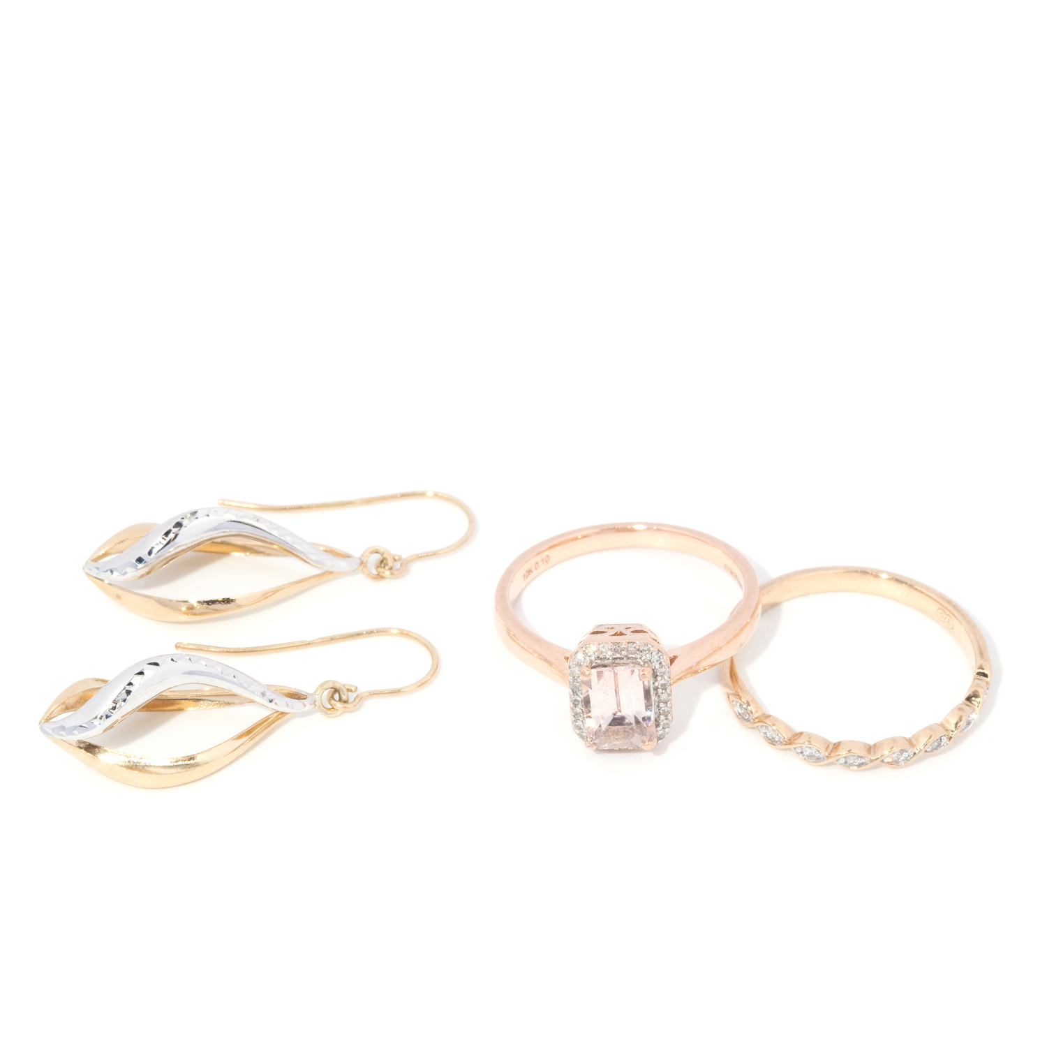 Assorted 9 & 10 carat gold jewellery set
