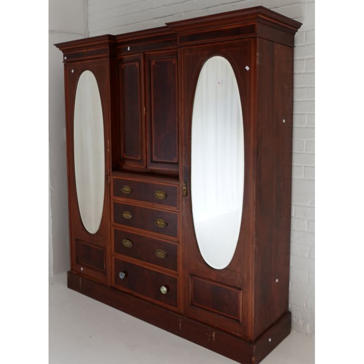 EDWARDIAN MAHOGANY WARDROBE