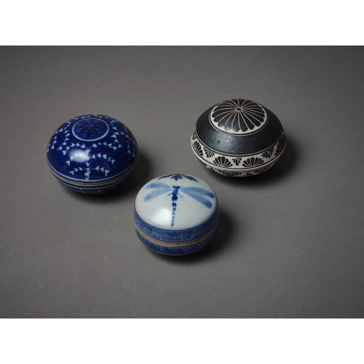 Graeme Storm - Three small lidded boxes
