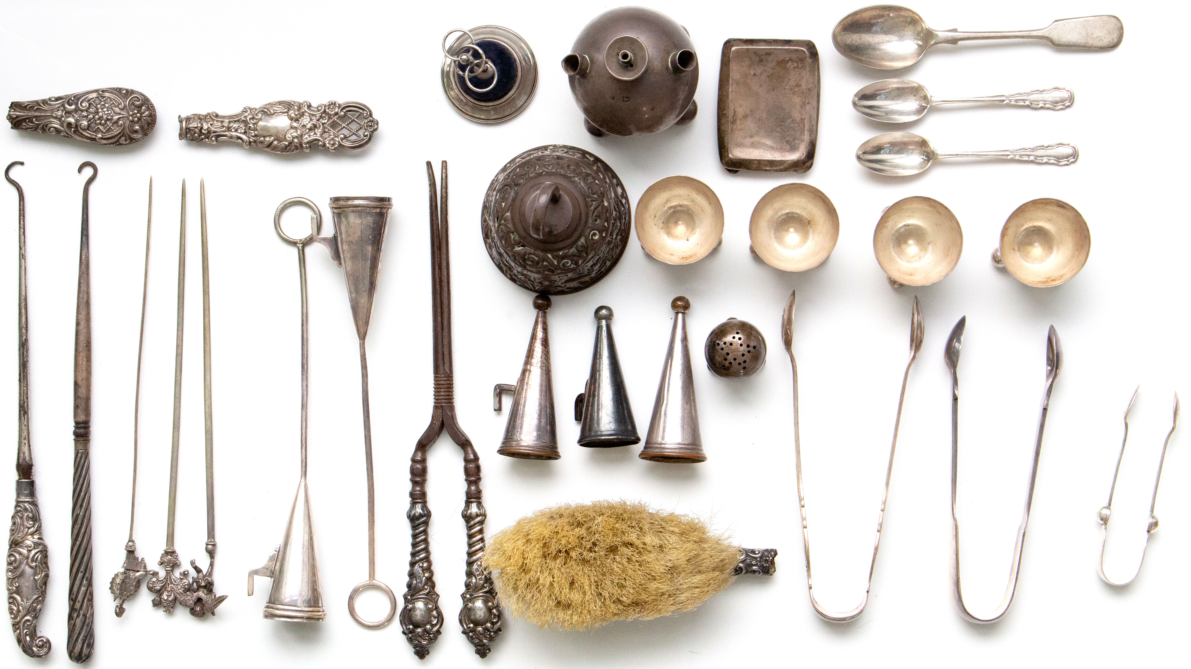 185 · Great Britain, Silver and EPNS Accoutrements, 1860 - 1900, VGC