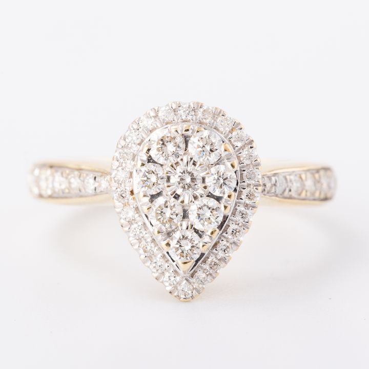 Diamond Cluster Ring 9ct Gold