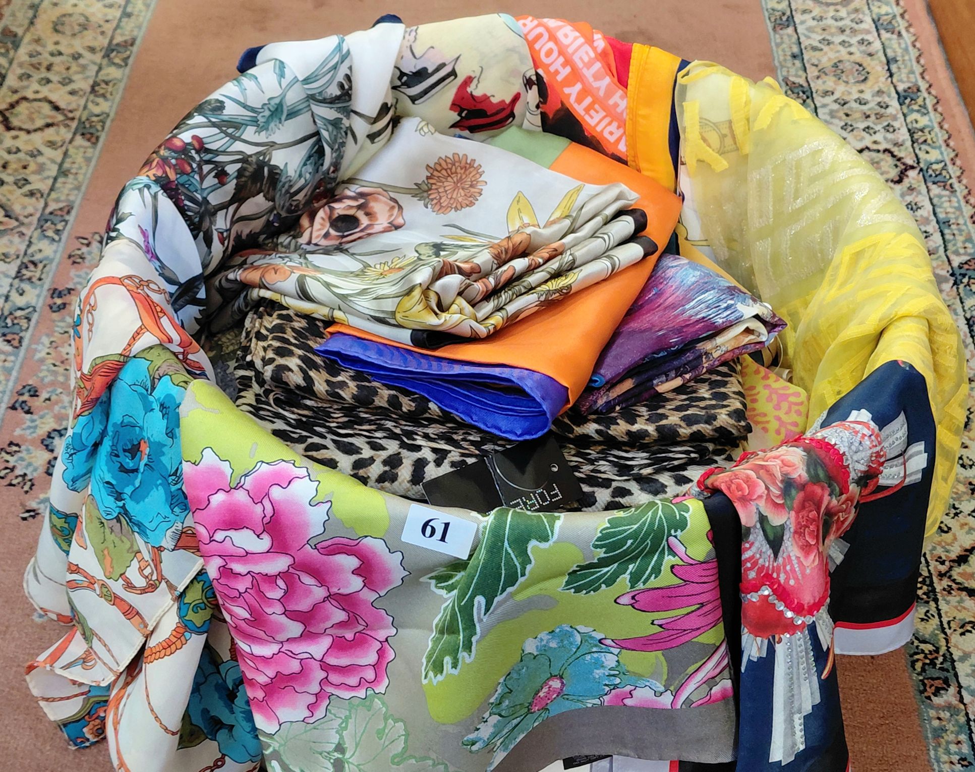 BEAUTIFUL SCARVES