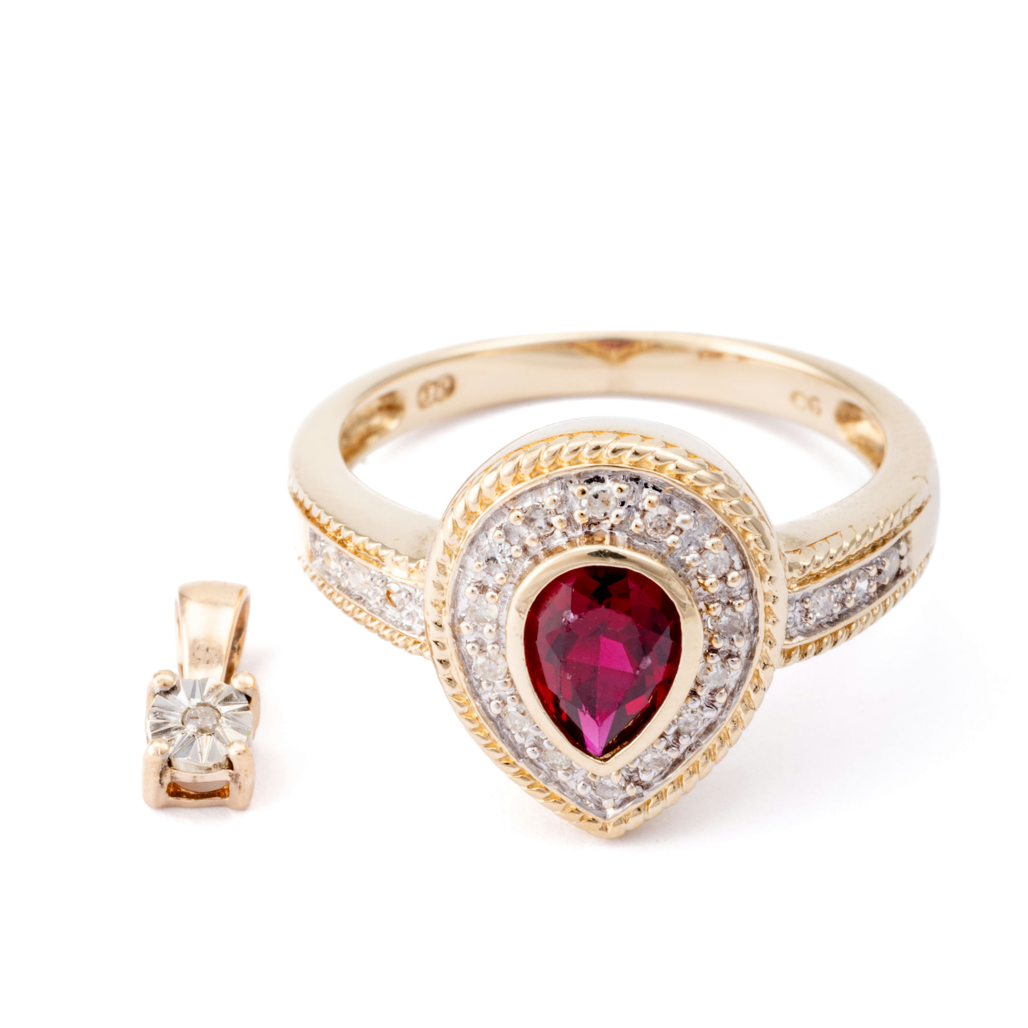 Ring & Pendant 9ct Gold,