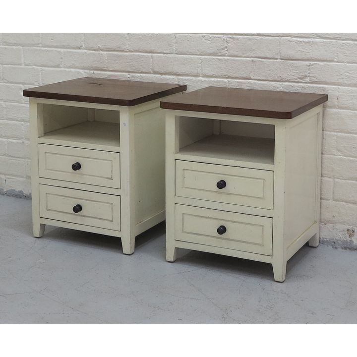 PAIR OF PEDESTALS