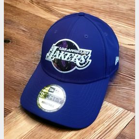 LAKERS 9FORTY NEW ERA ADJUSTABLE CAP - PURPLE - 51634/2779