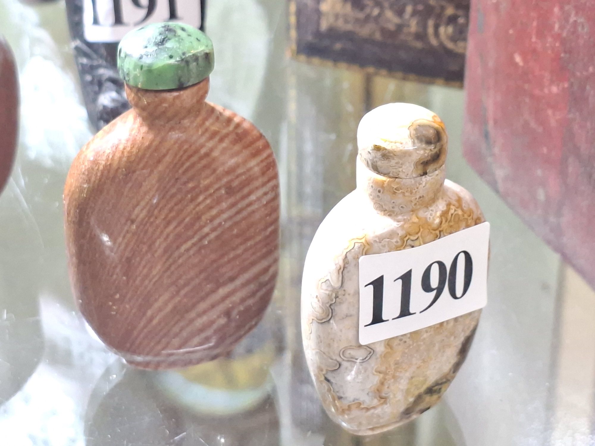 TWO AGATE STONE SNUFF BOTTLES