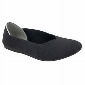 10 JSPORT LADIES SIZE 10 FLAT KNIT SLIP ON SHOE BLACK