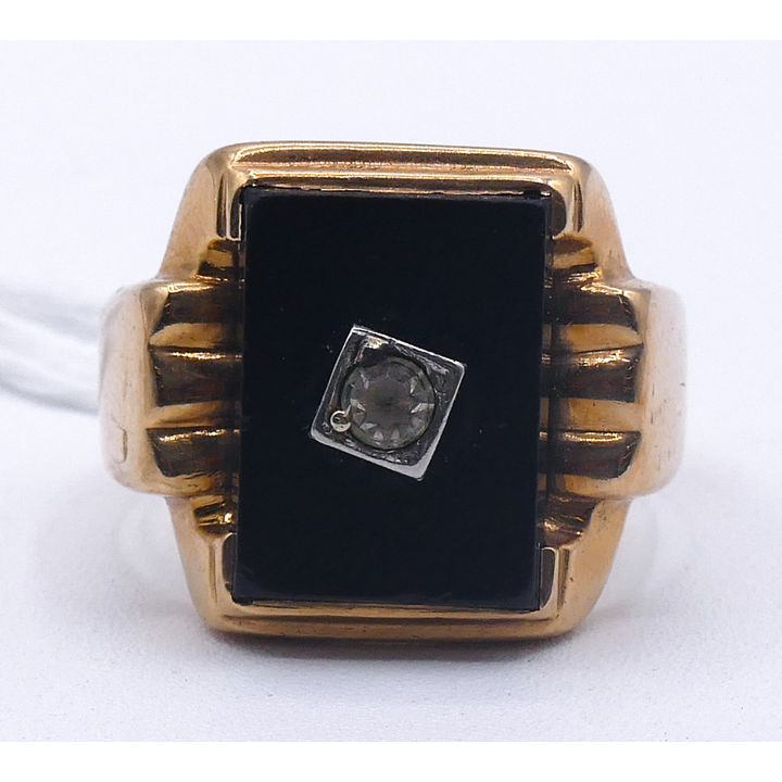 Men's 10k Art Deco Onyx Ring Size 10 - 9.1 Grams