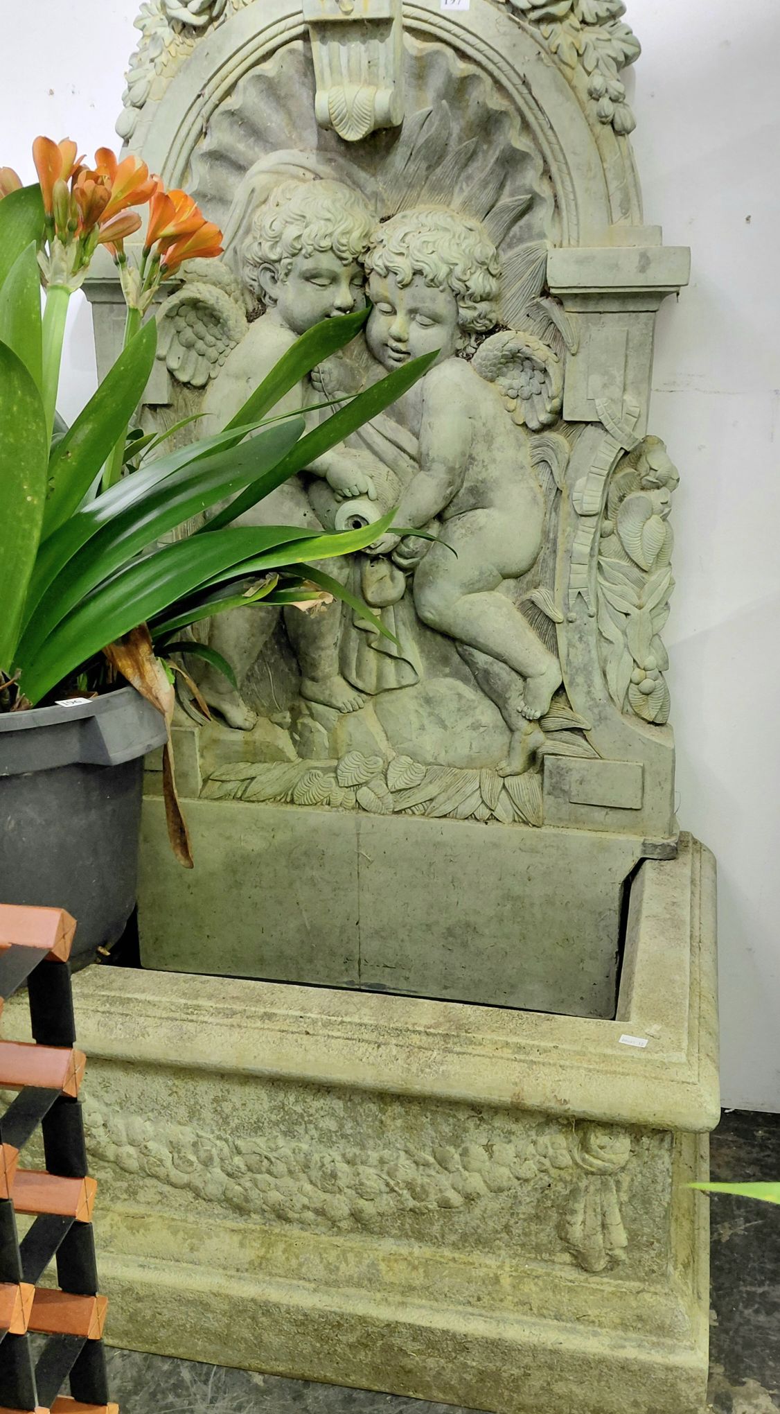 197 · COMPOSITE FIBREGLASS WATER FEATURE