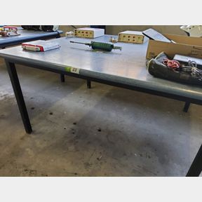 Metal frame wooden & vinyl top technicians bench