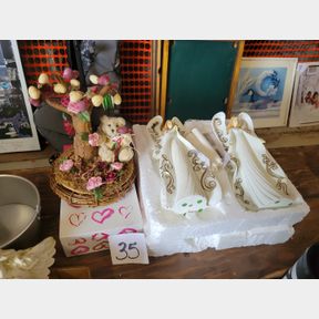 Pair of angel candle holders and Valentines tree