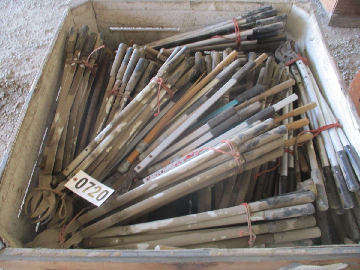 Lot: Pruning Shears | Maltz Auctions