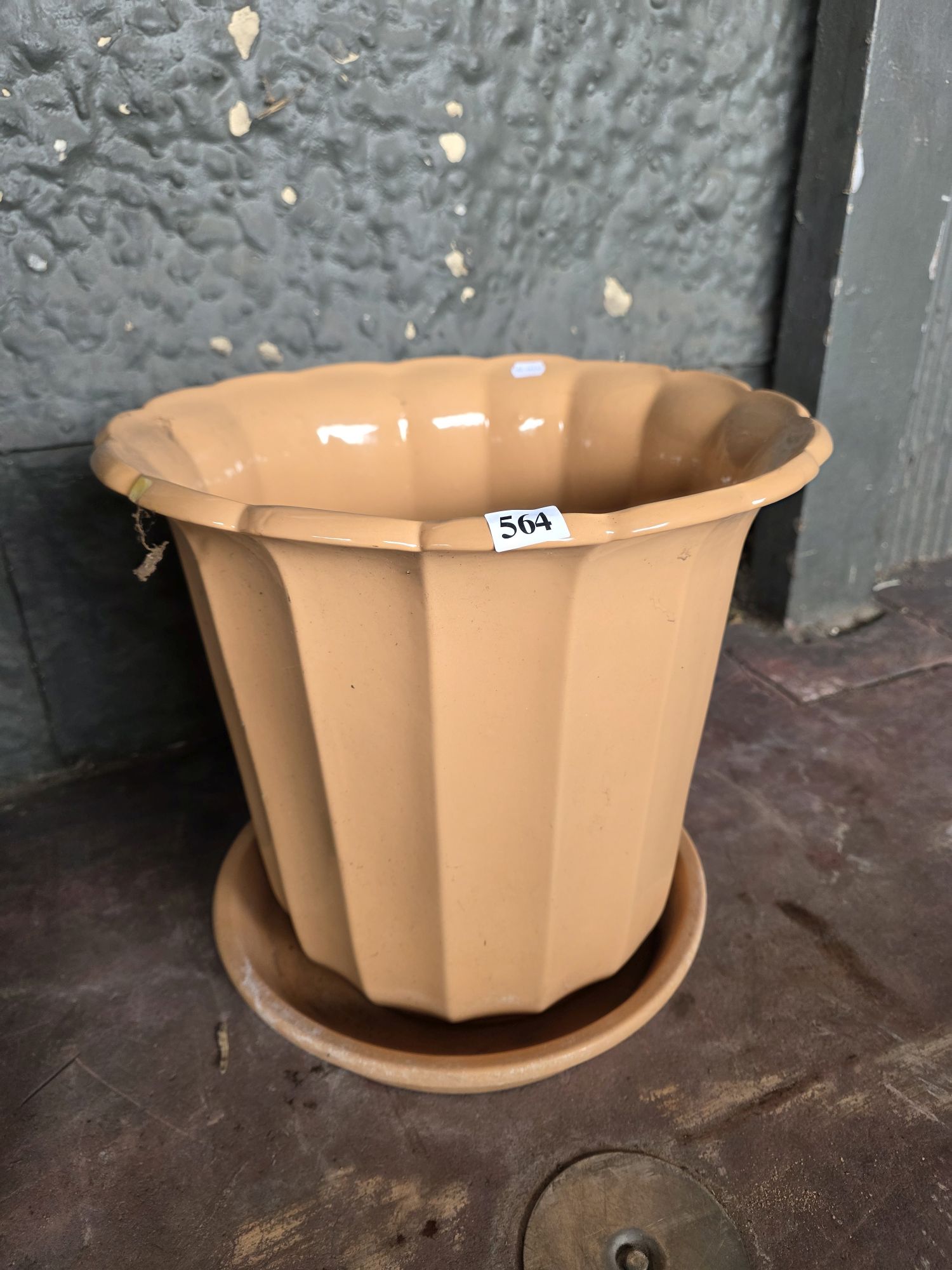 CERAMIC PLANT POT