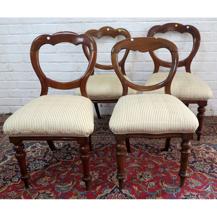 SET OF 4 VICTORIAN STYLE DINING CHAIRS