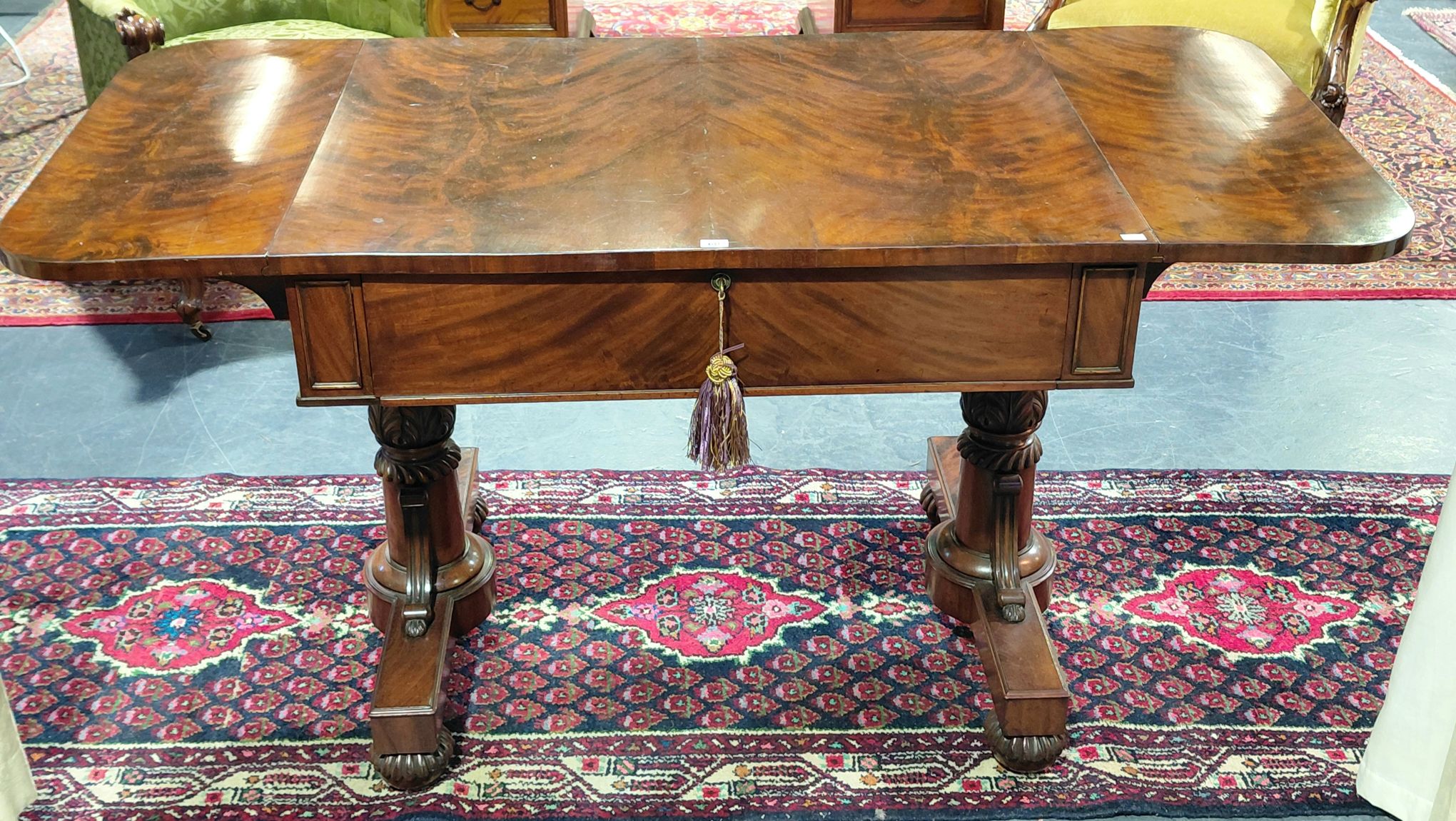 607 · REGENCY SOFA TABLE