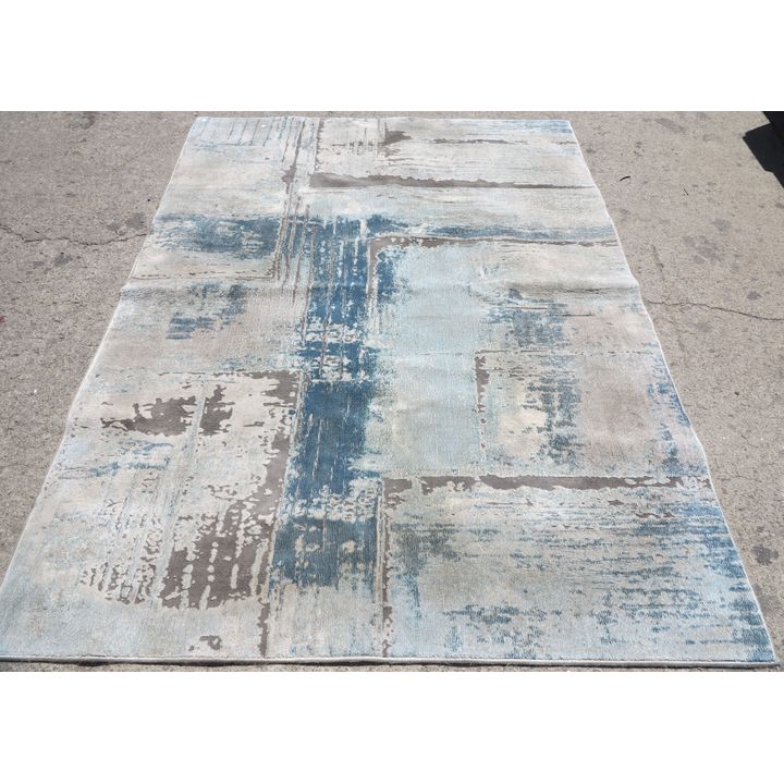 MACHINE MADE RUG