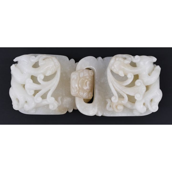 Fine Chinese Qing White Jade Dragon Buckle