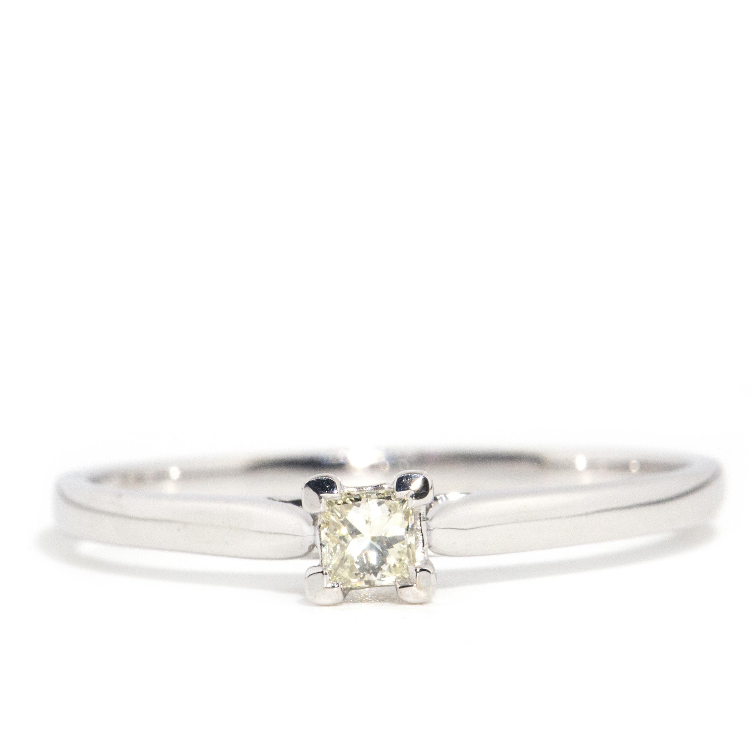 9ct White Gold Solitaire Ring,