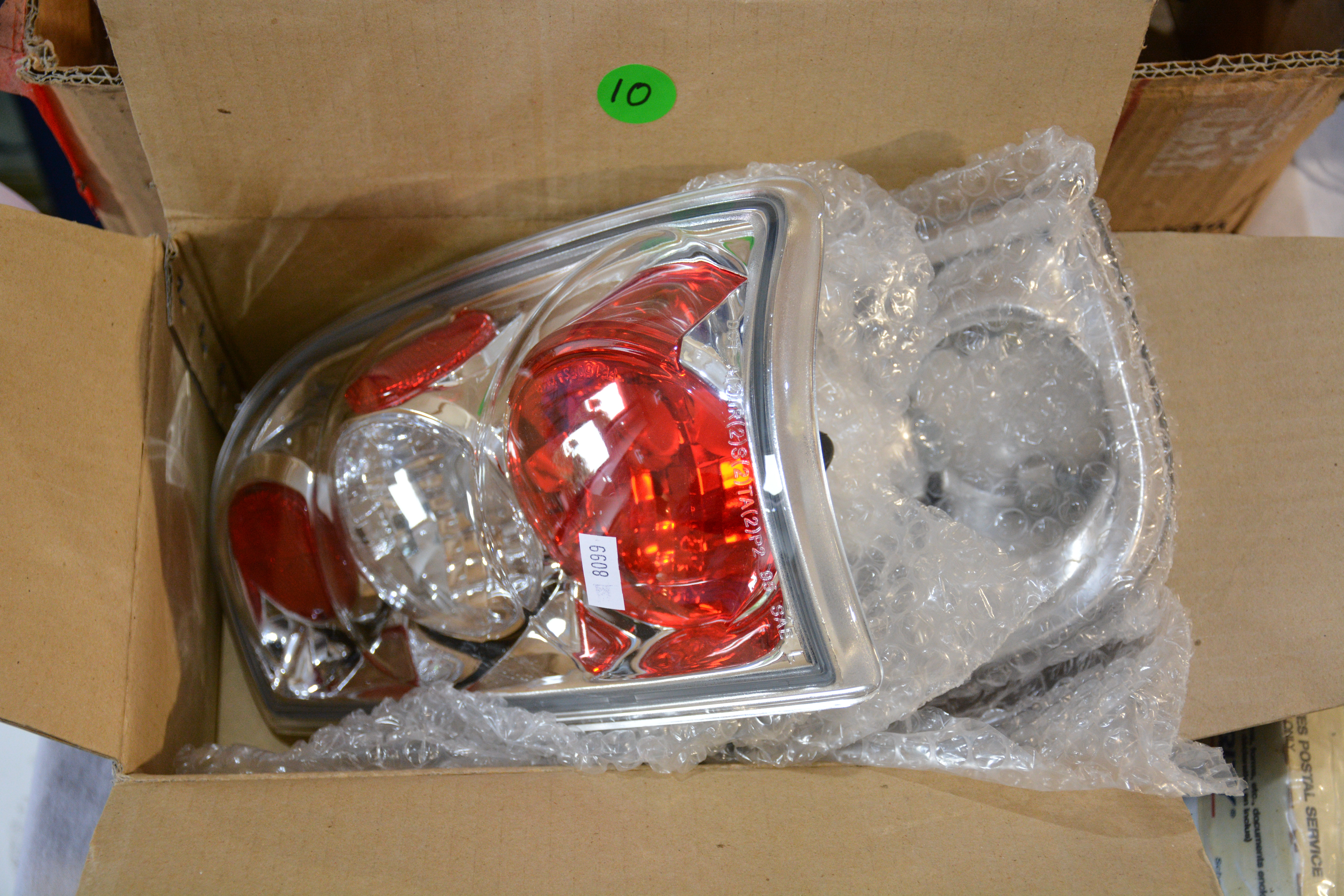 New Tail Lights x 2 β NZ auction result