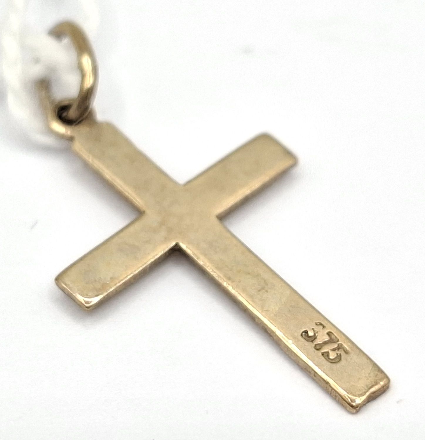 1087 · 9CT GOLD PENDANT