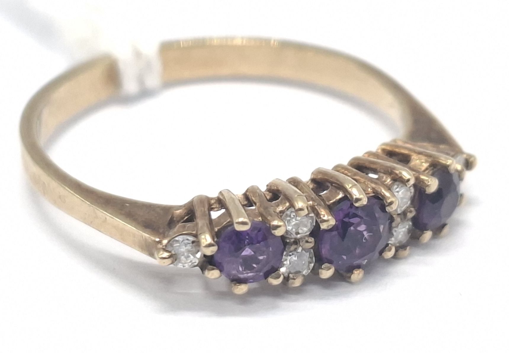 1116 · 9CT GOLD AMETHYST DIAMOND RING