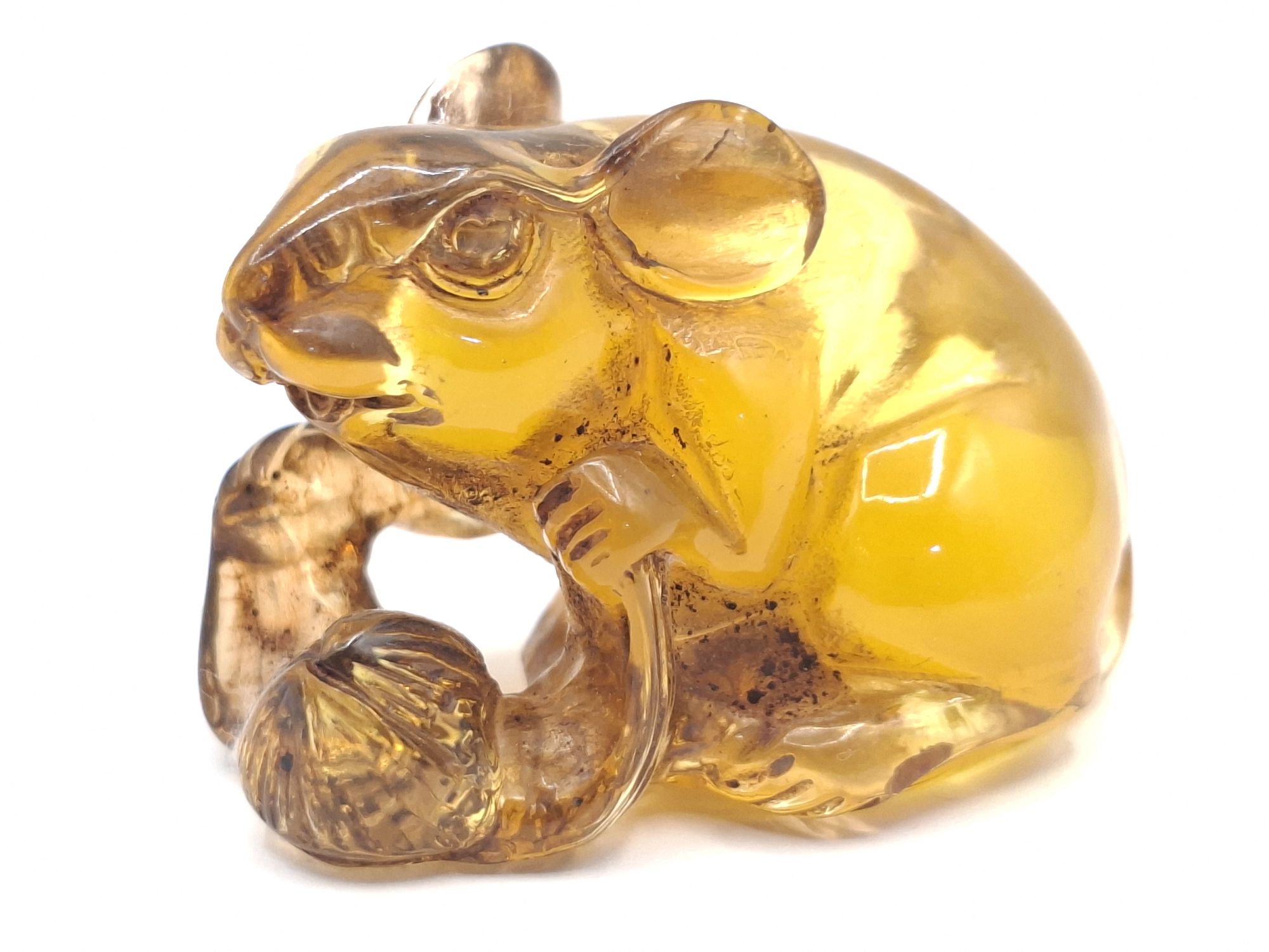 Japanese Carved Amber Mouse