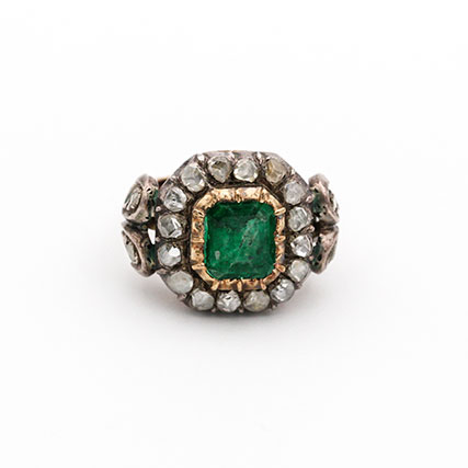 466. · Goshenite & Diamond Antique Ring