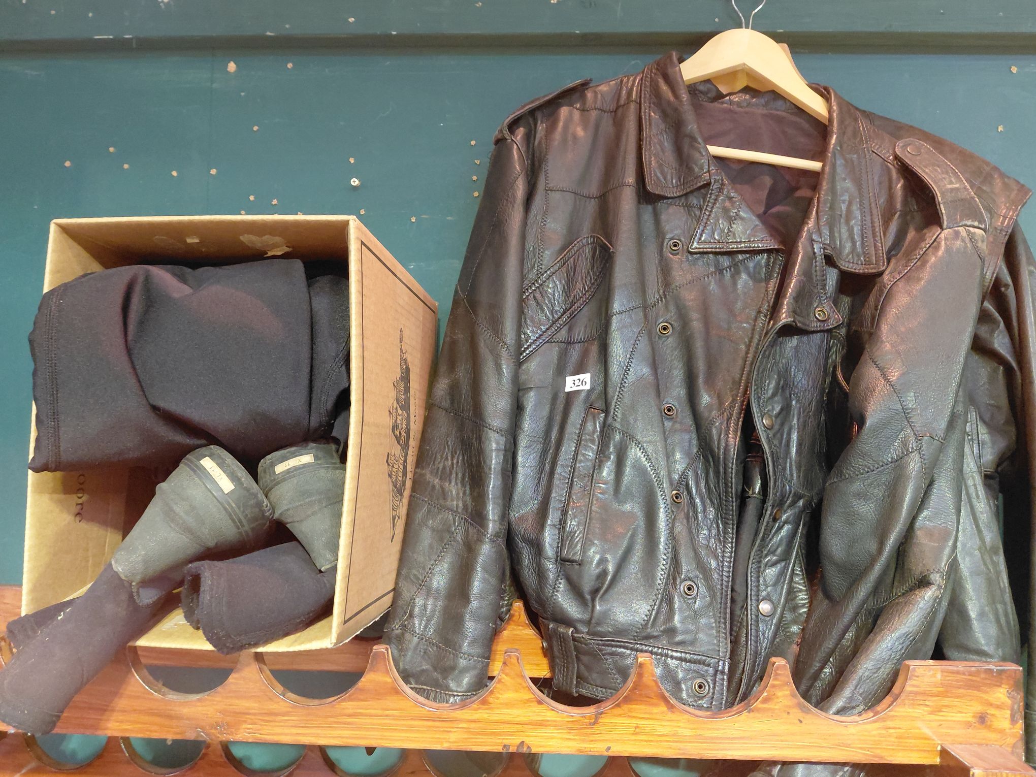 326 · LEATHER JACKETS