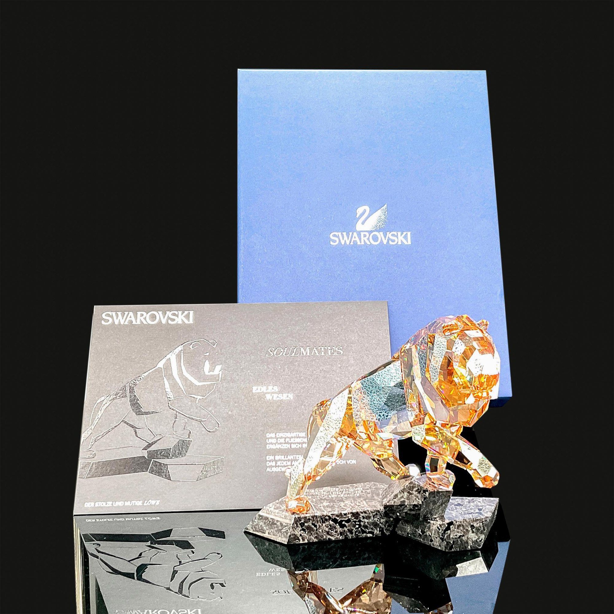 パ*ル様 SWAROVSKI ライオン 彫刻 約12cm Swarovski Crystal Figurine, Golden Shadow Lion | Lion and