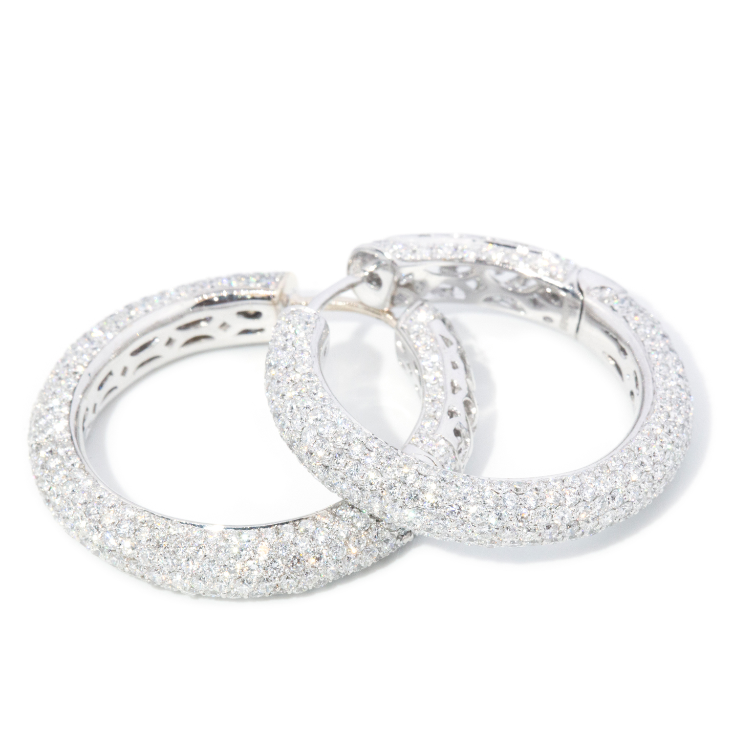9 · 3.92ct Diamond Hoop Earrings
