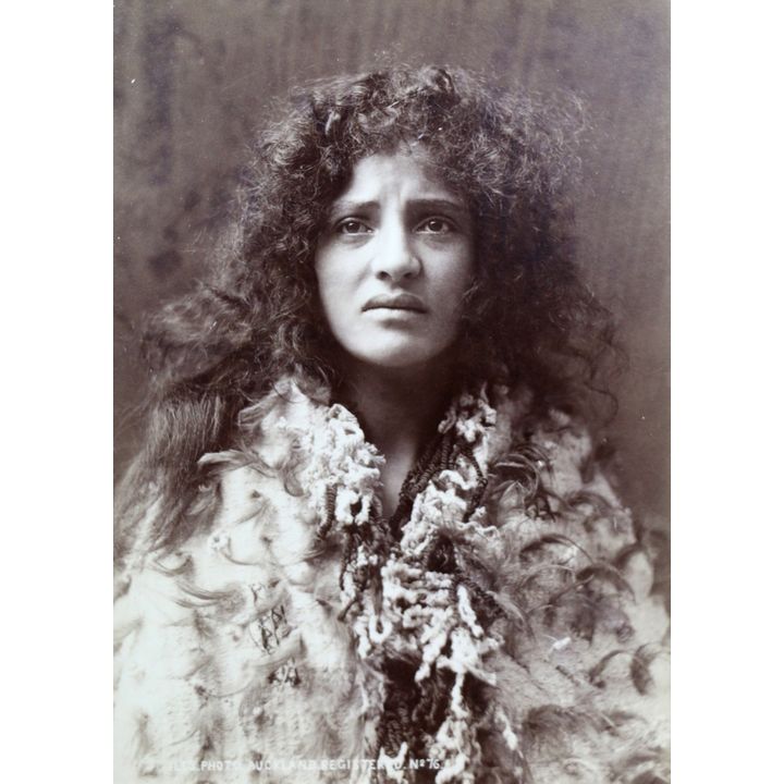 ILES, ARTHUR JAMES [photographer]  - Portrait head and shoulders portrait of an unidentified young Māori woman