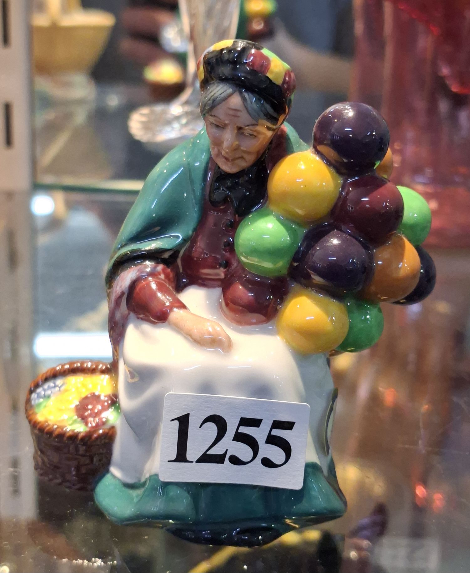 ROYAL DOULTON BALLOON SELLER