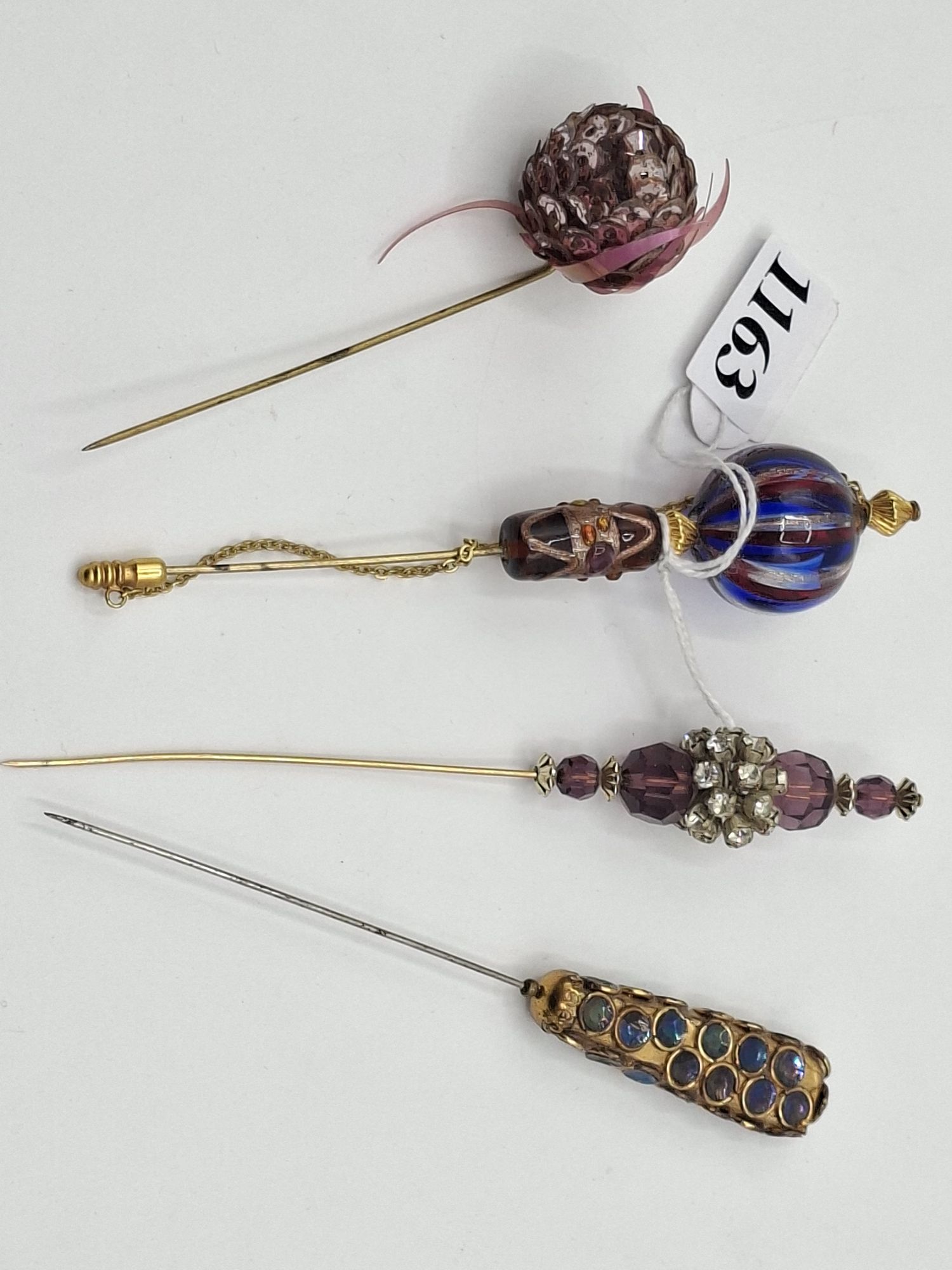 1163 · VINTAGE LADIES HAT PINS