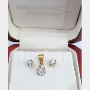 18CT WHITE AND YELLOW GOLD EARRING AND PENDANT SET WITH 0.100CTS DIAMONDS COLOUR I/J CLARITY SI