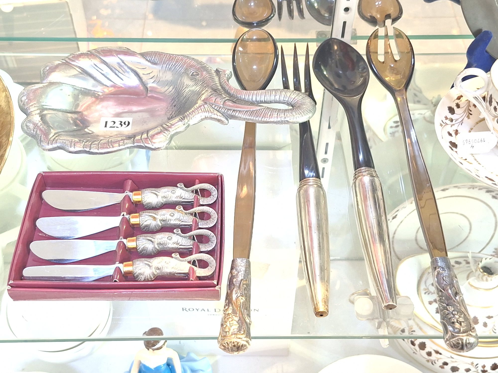 FANCY ELEPHANT DESIGN TABLE WARE