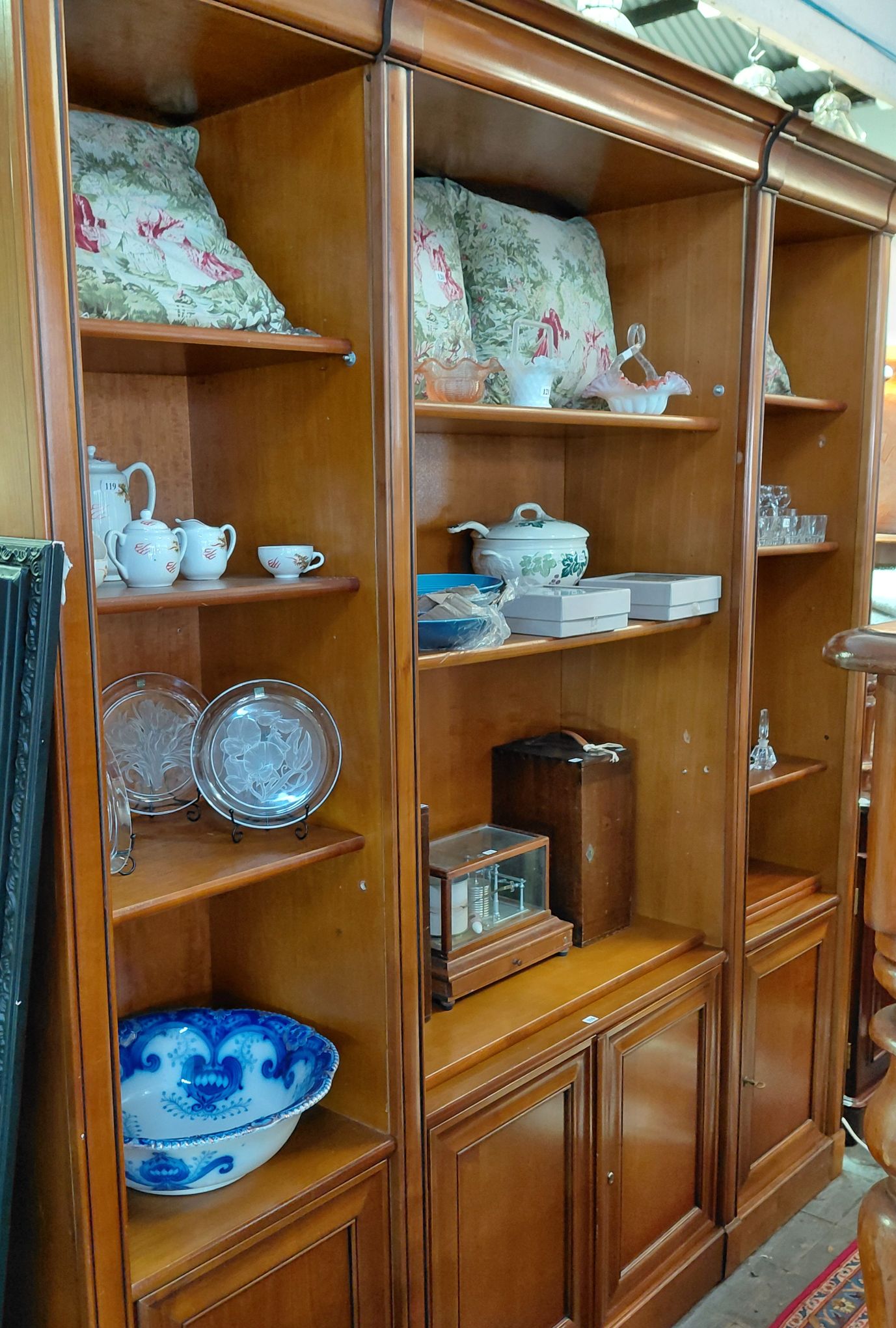 116 · GRANGE FURNITURE WALL UNIT