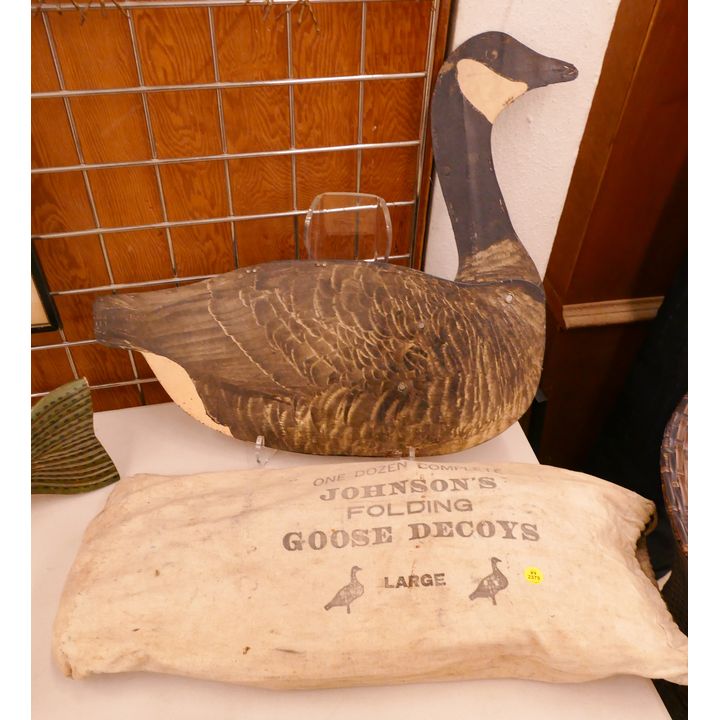 Set Johnson's Folding Goose Decoys in Bag- Decoys measure 22''