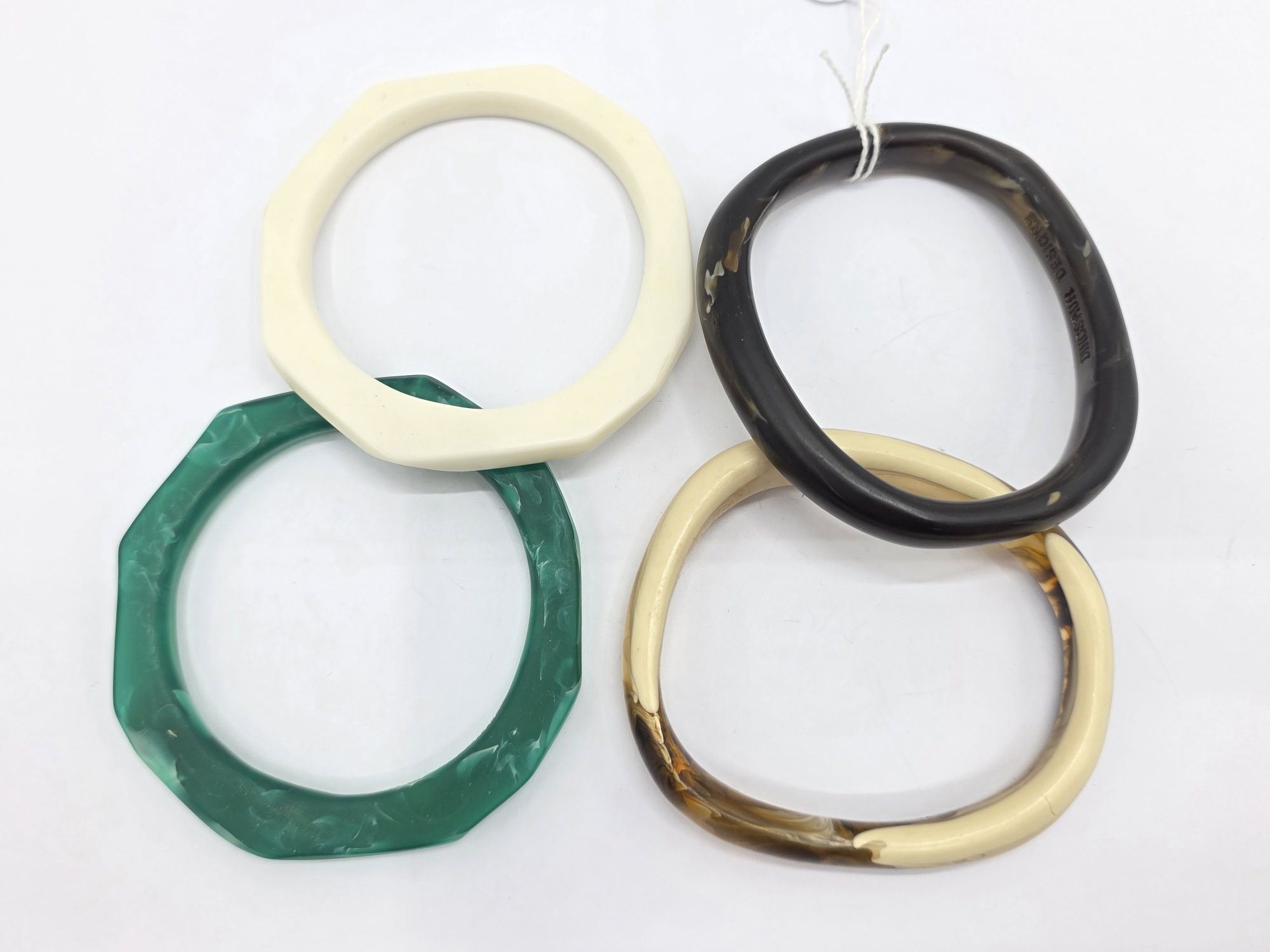 112 · DINOSAUR DESIGN BRACELETS