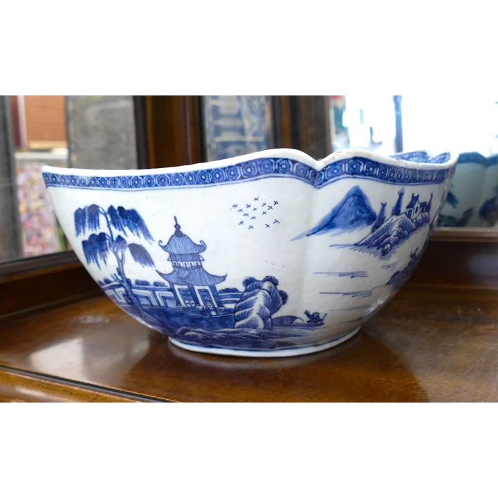 Antique Chinese Export Nanking Porcelain Bowl 10''