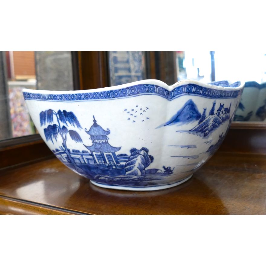 Antique Chinese Export Nanking Porcelain Bowl 10''