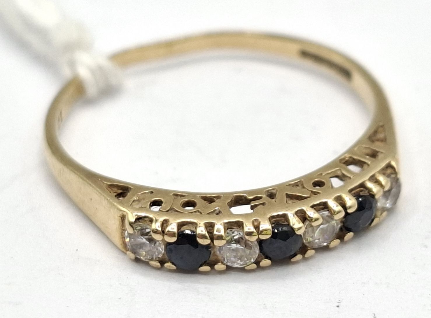 9ct Sapphire Row Ring