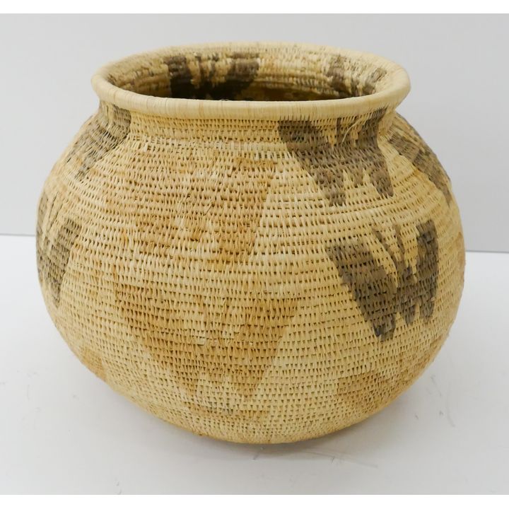 Wounaan Panamanian Indian Butterfly Basket- 6''